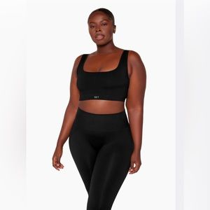 SET Active Sculptflex Box Cut Bra - Onyx/Black Size Small